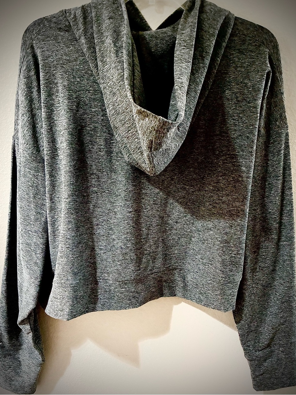 Fabletics Cropped Goodie, Charcoal,Cloud Jersey Hooded Pullover, medium